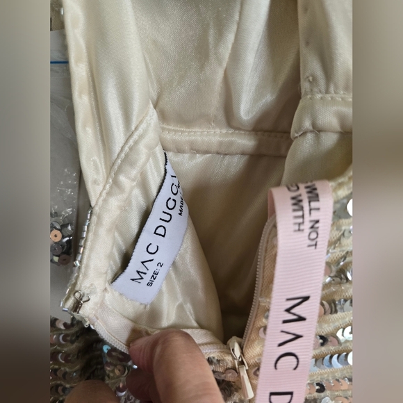NWT! MAC DUGGAL, Sequin Halter Keyhole Column Gown,Nude/Silver,Size 2, MSRP $498 - Picture 12 of 14